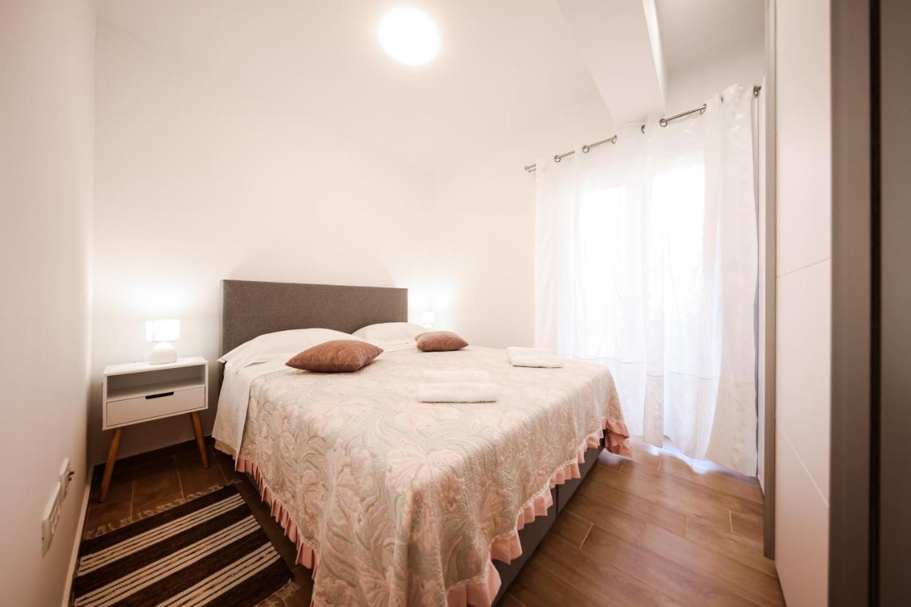 Apartment Puntamika Villa De Rosa - Ground Floor Zadar Exteriér fotografie