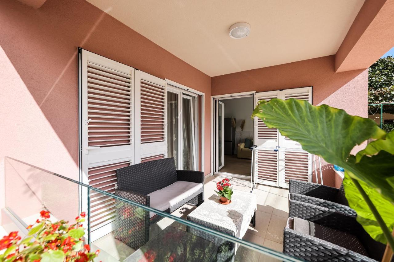 Apartment Puntamika Villa De Rosa - Ground Floor Zadar Exteriér fotografie